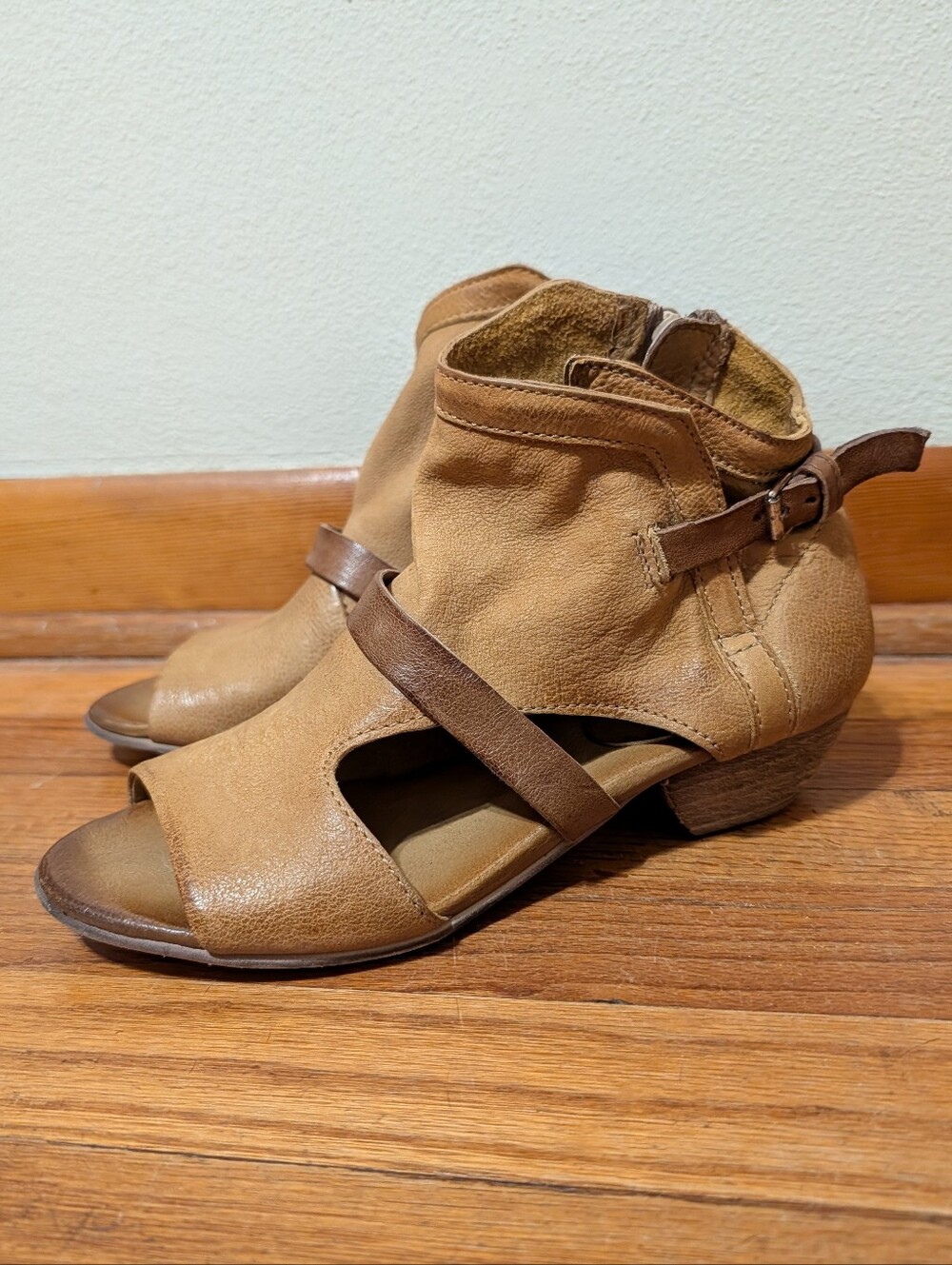 Miz Mooz Urban West Comfy Cutout Ankle Sandals